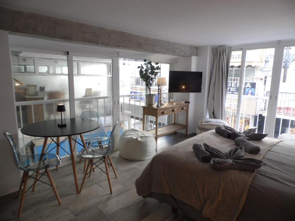 Apartamentos San Miguel Торремолинос Номер фото